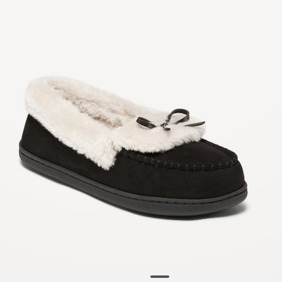 Old Navy Faux Suede Mocassin Slippers - Picture 2 of 3